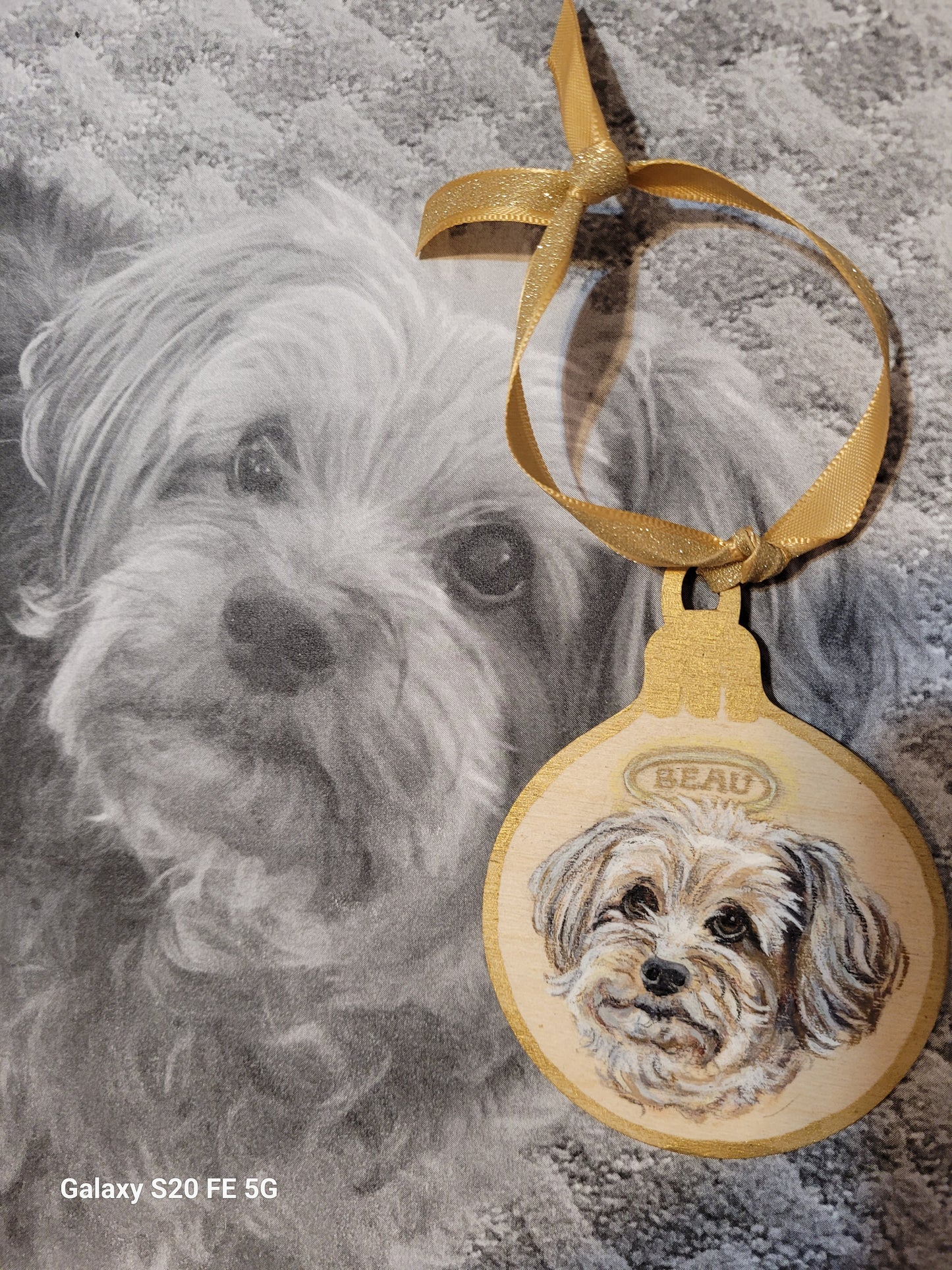 Round Ornament Pet Portrait
